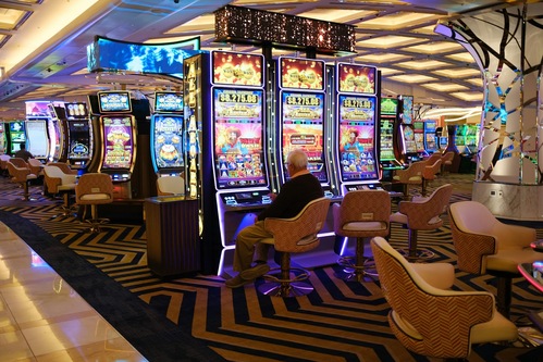 Slot Machine Myths Explained: What Affects Your Chances?